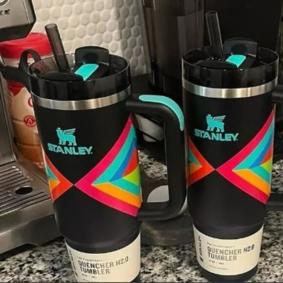 Stanley Other - 💥Stanley 40 Oz Tumbler Heat Wave Hyper Geometric NWT